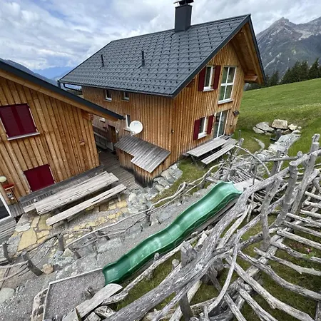 Zamangspitzhütte Myrelaxs Alpenrose * Sankt Gallenkirch